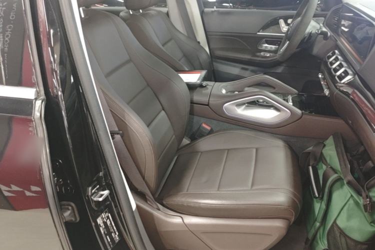 Used Mercedes-Benz GLE 2020 Restyled GLE 350 4MATIC Fashion Edition Right Front Seat