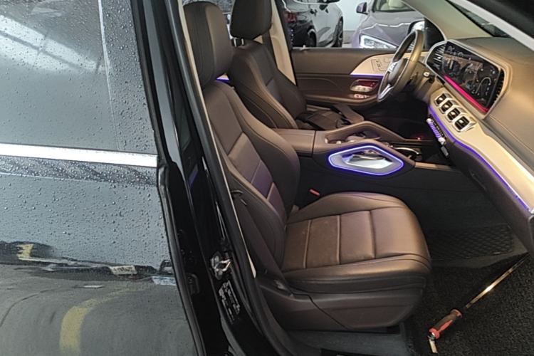 Used Mercedes-Benz GLE 2020 Restyled GLE 450 4MATIC Dynamic Edition Right Front Seat