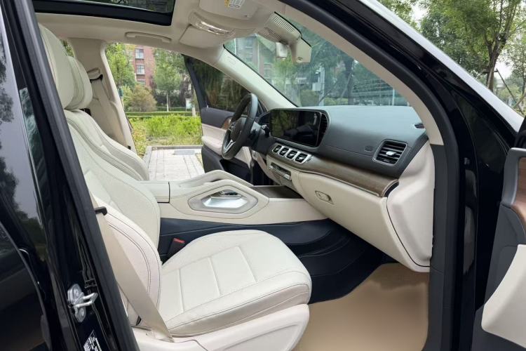 Used Mercedes-Benz GLE 2020 GLE 350 4MATIC Luxury Model Right Front Seat