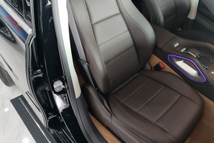 Used Mercedes-Benz GLE 2020 Facelifted GLE 350 4MATIC Luxury Edition Right Front Seat