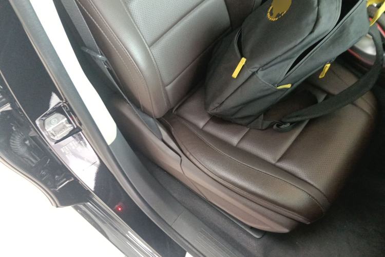 Used Mercedes-Benz GLE 2020 GLE 350 4MATIC Fashion Model Right Front Seat
