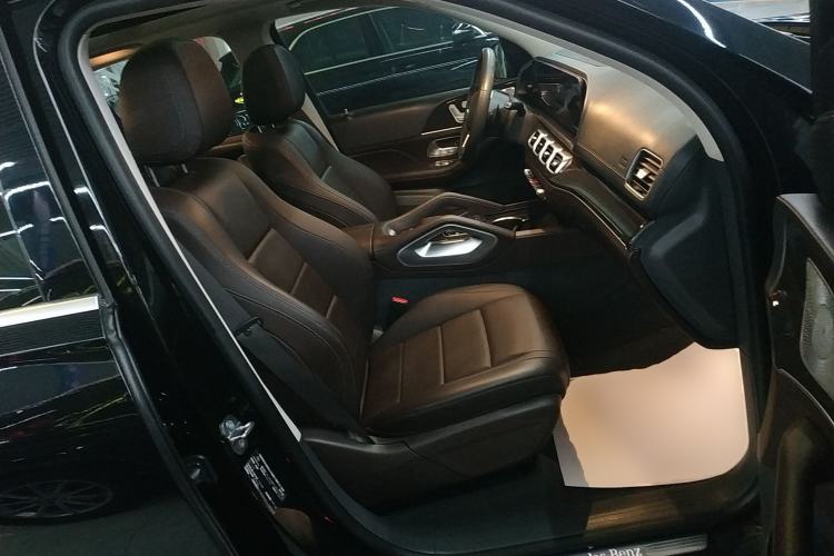 Used Mercedes-Benz GLE 2020 Restyled GLE 350 4MATIC Fashion Edition Right Front Seat