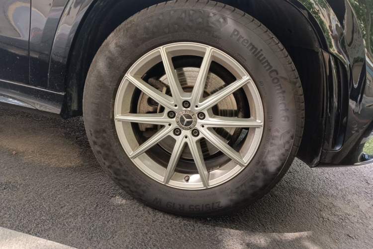 Used Mercedes-Benz GLE 2020 Restyled GLE 350 4MATIC Fashion Edition Right Front Wheel Hub