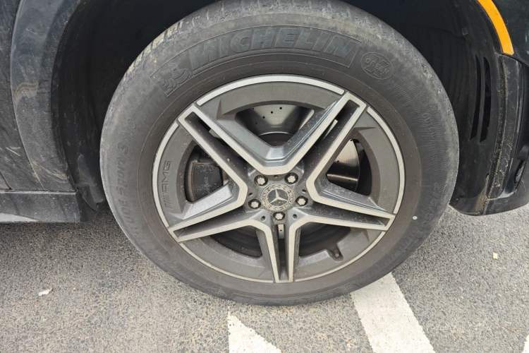 Used Mercedes-Benz GLE 2020 Restyled GLE 450 4MATIC Dynamic Edition Right Front Wheel Hub