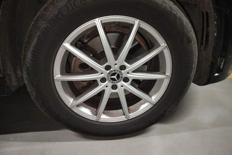 Used Mercedes-Benz GLE 2020 Restyled GLE 350 4MATIC Fashion Edition Special Version Right Front Wheel Hub