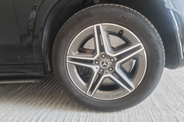 Used Mercedes-Benz GLE 2020 GLE 450 4MATIC Stylish Model Right Front Wheel Hub