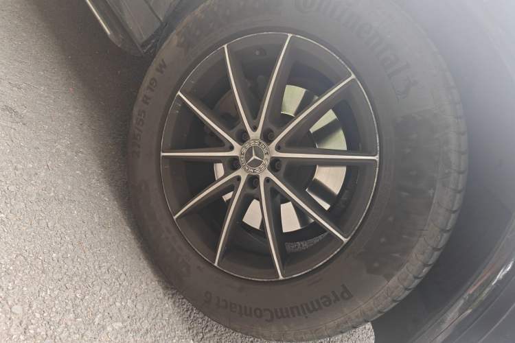 Used Mercedes-Benz GLE 2020 Restyled GLE 350 4MATIC Fashion Edition Right Front Wheel Hub