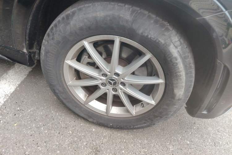 Used Mercedes-Benz GLE 2020 GLE 350 4MATIC Fashion Model Right Front Wheel Hub