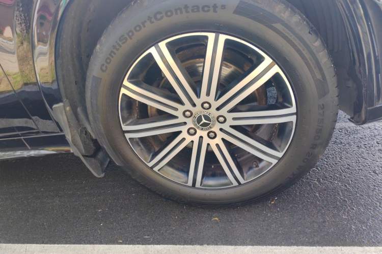Used Mercedes-Benz GLE 2020 GLE 350 4MATIC Fashion Model Right Front Wheel Hub