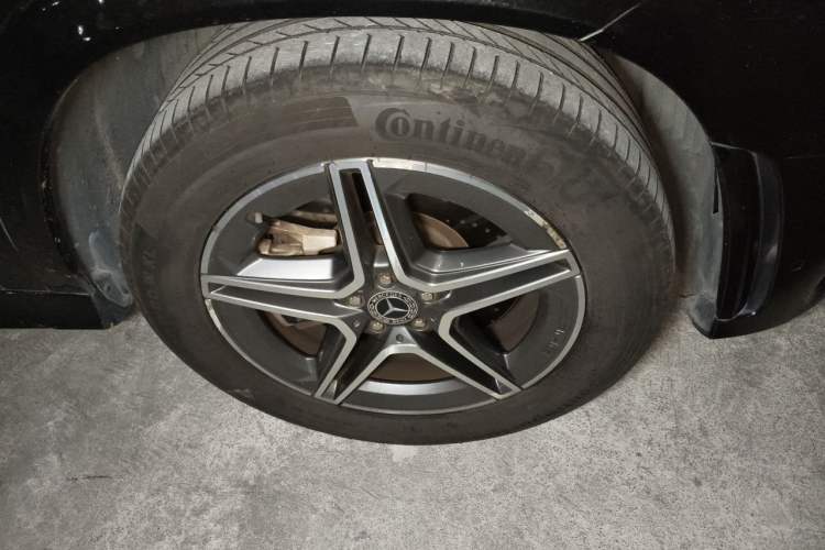 Used Mercedes-Benz GLE 2020 Restyled GLE 450 4MATIC Dynamic Edition Right Front Wheel Hub