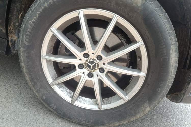 Used Mercedes-Benz GLE 2020 Restyled GLE 350 4MATIC Fashion Edition Right Front Wheel Hub