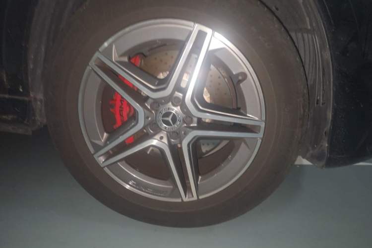 Used Mercedes-Benz GLE 2020 GLE 450 4MATIC Stylish Model Right Front Wheel Hub
