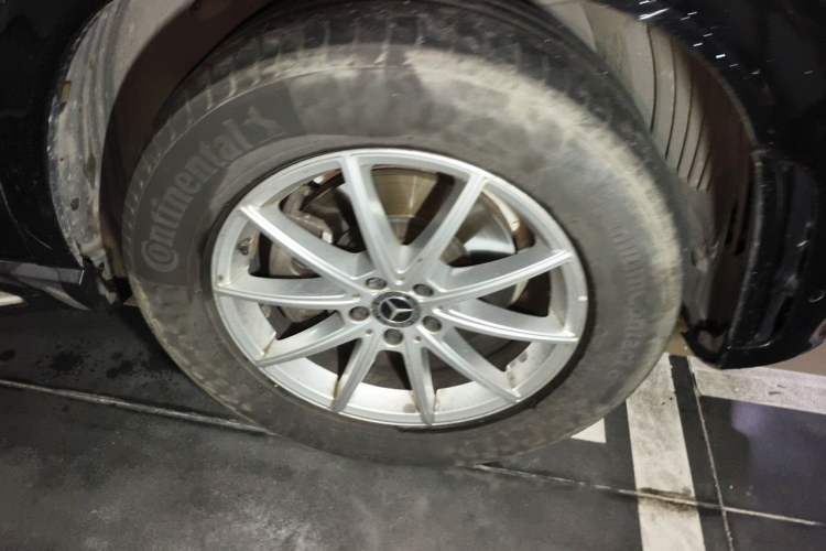 Used Mercedes-Benz GLE 2020 GLE 350 4MATIC Fashion Model Right Front Wheel Hub