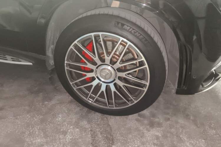 Used Mercedes-Benz GLE 2020 GLE 350 4MATIC Fashion Model Right Front Wheel Hub