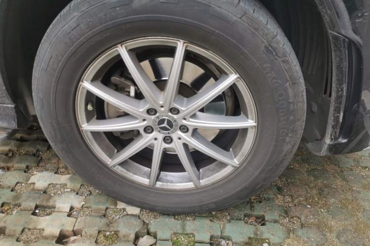 Used Mercedes-Benz GLE 2020 Restyled GLE 350 4MATIC Fashion Edition Right Front Wheel Hub
