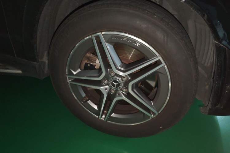Used Mercedes-Benz GLE 2020 GLE 450 4MATIC Stylish Model Right Front Wheel Hub