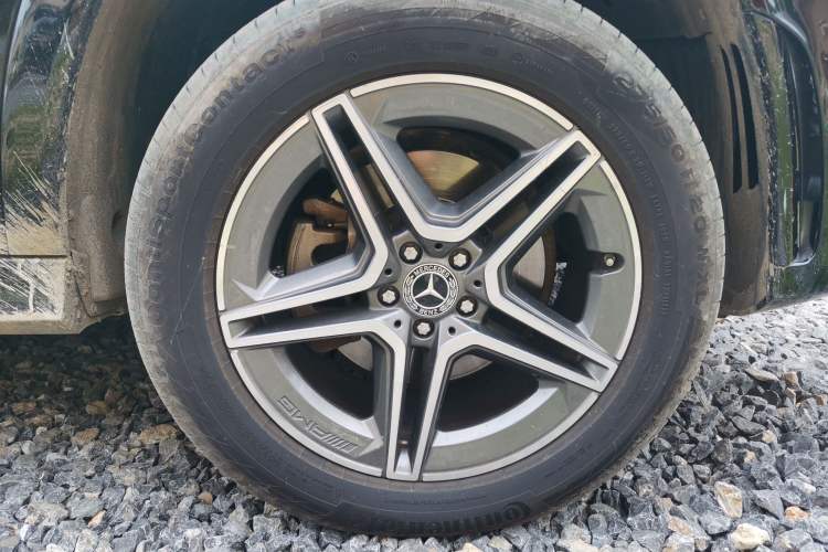 Used Mercedes-Benz GLE 2020 Facelifted GLE 350 4MATIC Luxury Edition Right Front Wheel Hub
