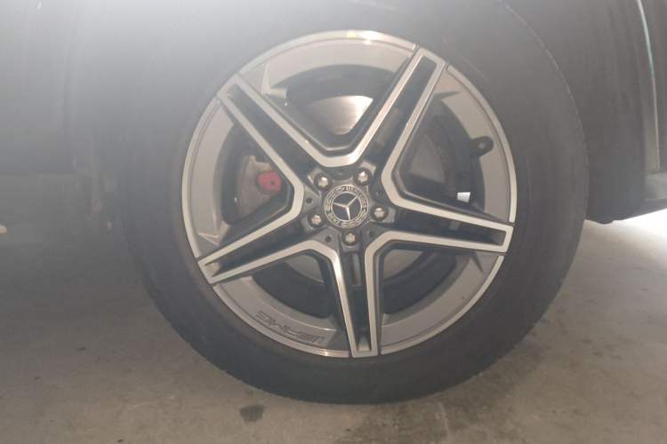 Used Mercedes-Benz GLE 2020 GLE 350 4MATIC Fashion Model Right Front Wheel Hub