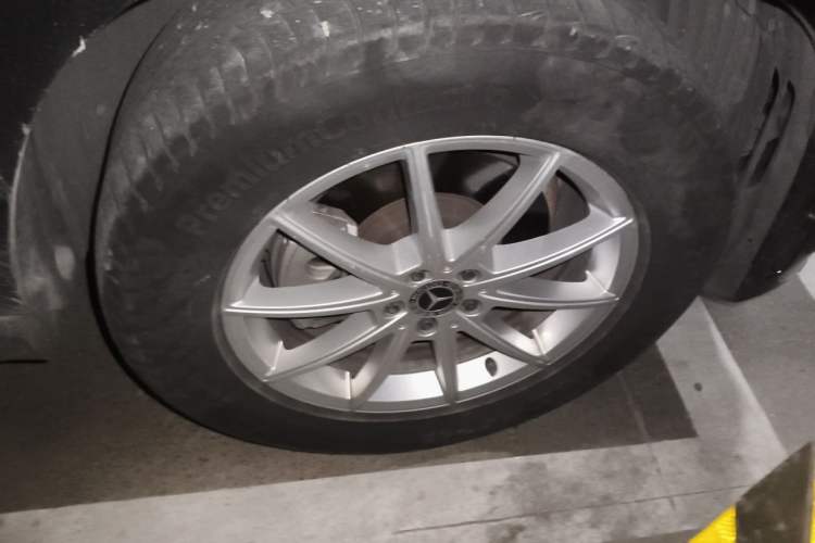 Used Mercedes-Benz GLE 2020 GLE 350 4MATIC Dynamic Edition Right Front Wheel Hub