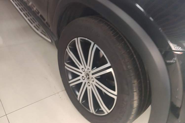 Used Mercedes-Benz GLE  Right Front Wheel Hub