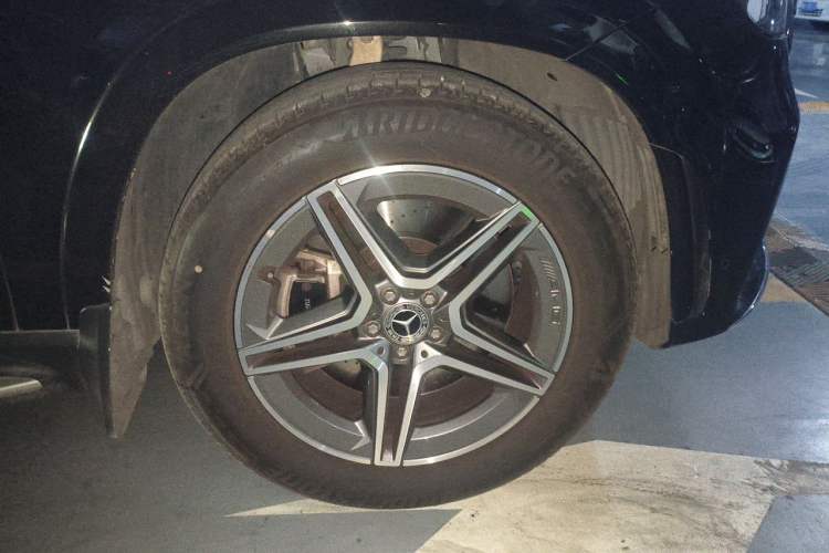 Used Mercedes-Benz GLE  Right Front Wheel Hub