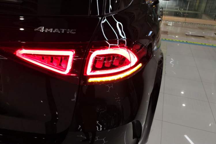 Used Mercedes-Benz GLE 2020 Restyled GLE 350 4MATIC Fashion Edition Right Rear Taillight
