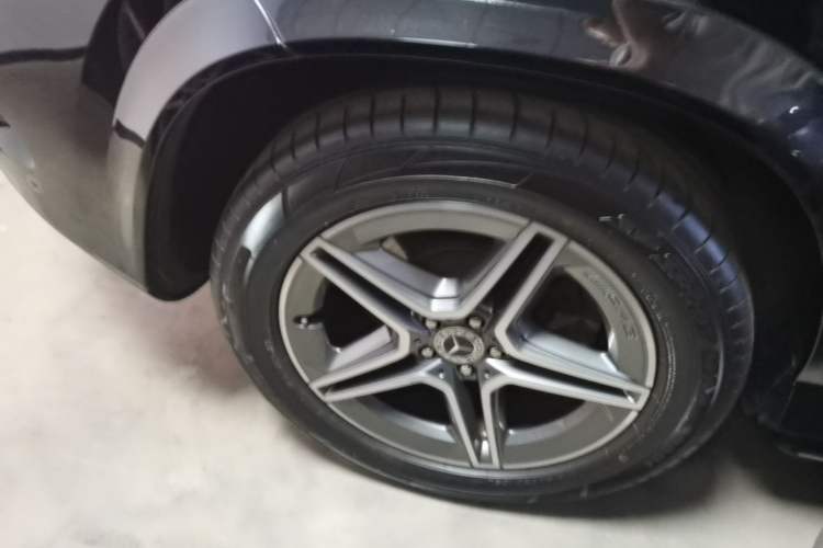 Used Mercedes-Benz GLE 2020 GLE 450 4MATIC Stylish Model Right Rear Wheel Hub