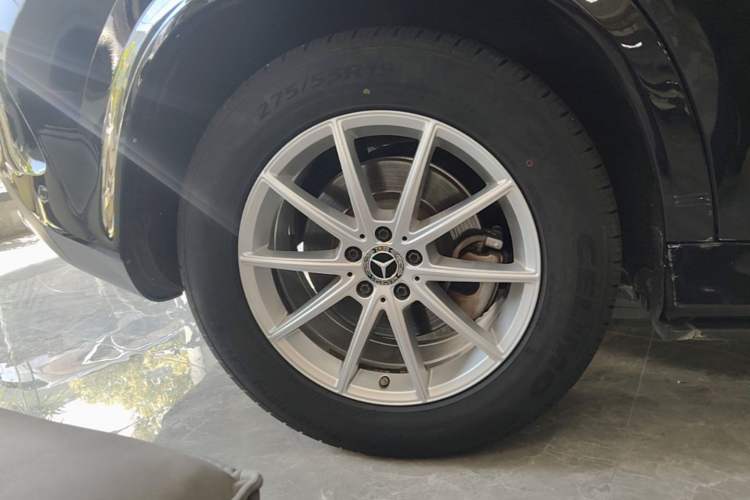 Used Mercedes-Benz GLE 2020 GLE 350 4MATIC Luxury Model Right Rear Wheel Hub