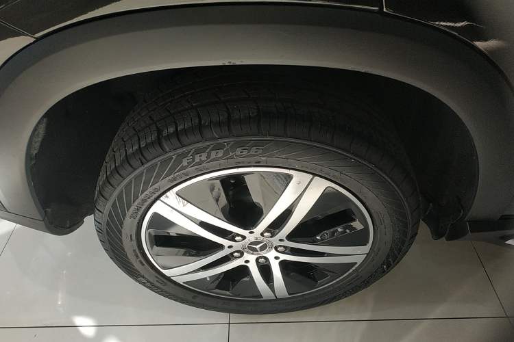 Used Mercedes-Benz GLE 2020 GLE 350 4MATIC Dynamic Edition Right Rear Wheel Hub