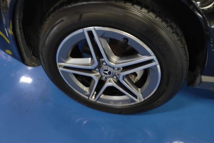 Used Mercedes-Benz GLE 2020 GLE 350 4MATIC Luxury Model Right Rear Wheel Hub