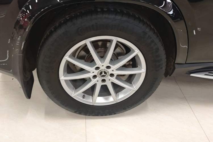 Used Mercedes-Benz GLE 2020 Restyled GLE 350 4MATIC Fashion Edition Right Rear Wheel Hub