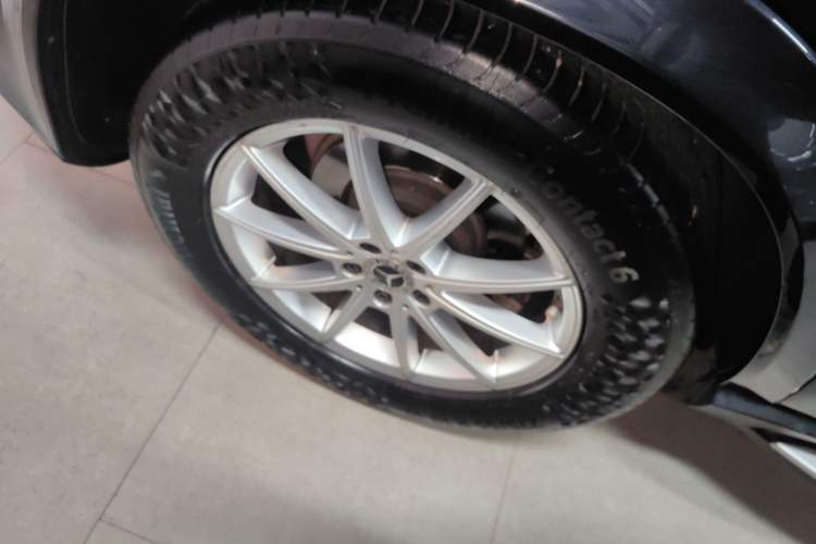 Used Mercedes-Benz GLE 2020 Restyled GLE 350 4MATIC Fashion Edition Right Rear Wheel Hub