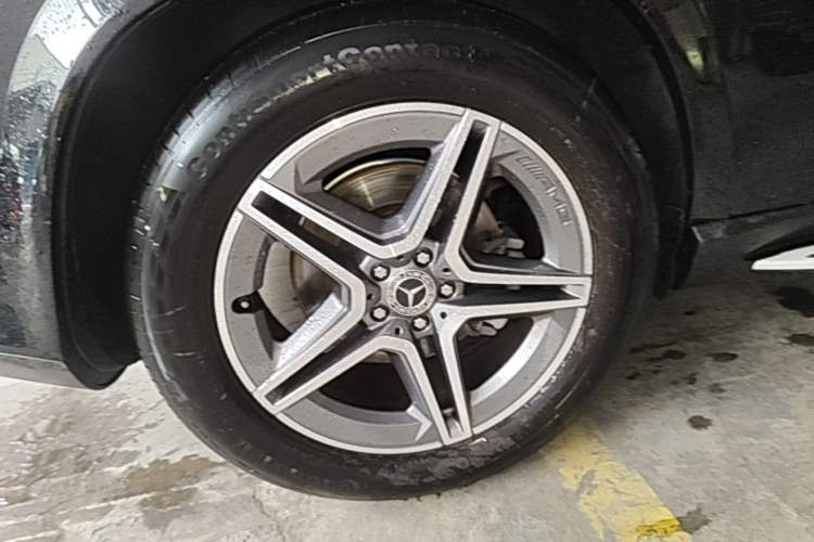 Used Mercedes-Benz GLE 2020 Restyled GLE 450 4MATIC Dynamic Edition Right Rear Wheel Hub
