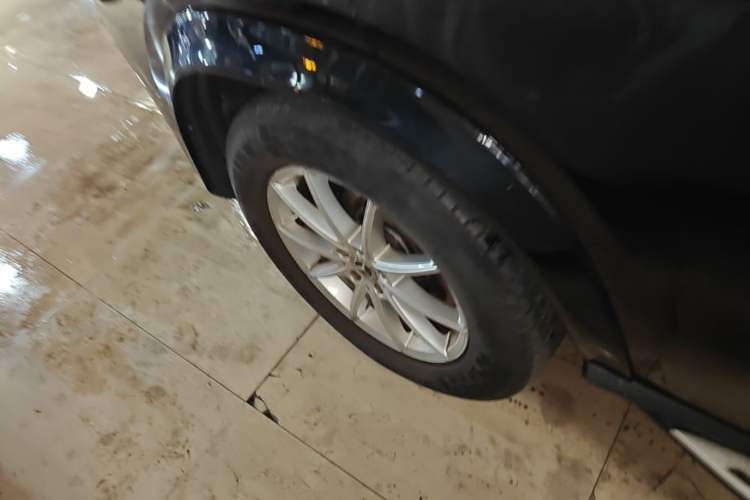 Used Mercedes-Benz GLE 2020 Restyled GLE 350 4MATIC Fashion Edition Right Rear Wheel Hub