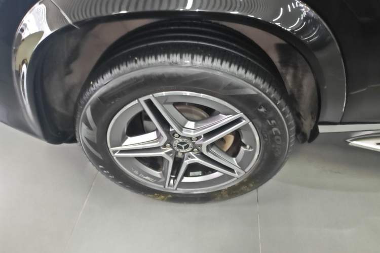 Used Mercedes-Benz GLE 2020 GLE 350 4MATIC Fashion Model Right Rear Wheel Hub