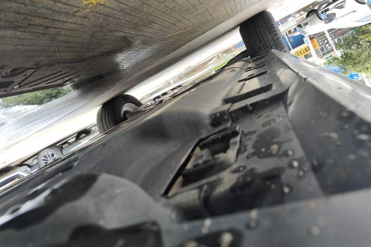 Used Mercedes-Benz GLE 2020 Restyled GLE 350 4MATIC Fashion Edition Right Side Sill