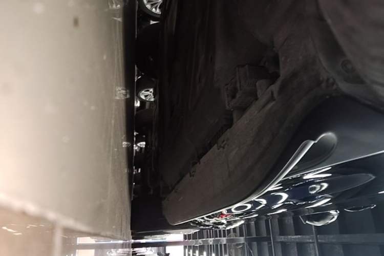 Used Mercedes-Benz GLE 2020 Restyled GLE 450 4MATIC Luxury Edition Right Side Sill