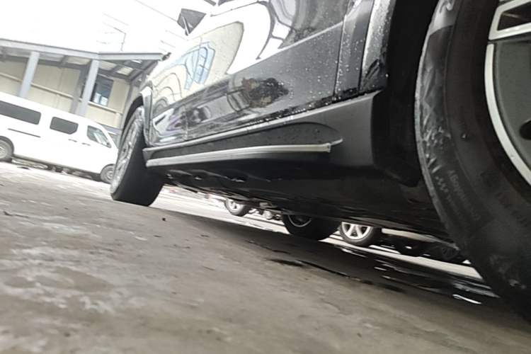 Used Mercedes-Benz GLE 2020 Restyled GLE 450 4MATIC Dynamic Edition Right Side Sill