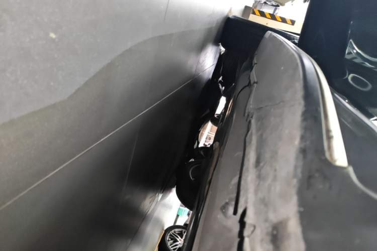 Used Mercedes-Benz GLE 2020 GLE 350 4MATIC Fashion Model Right Side Sill