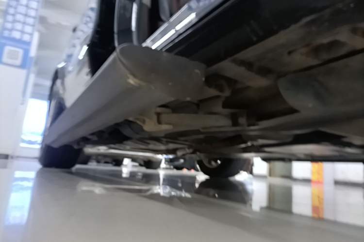 Used Mercedes-Benz GLE 2020 Restyled GLE 350 4MATIC Fashion Edition Right Side Sill
