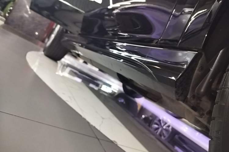Used Mercedes-Benz GLE 2020 Restyled GLE 350 4MATIC Fashion Edition Special Version Right Side Sill