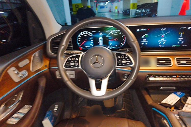 Used Mercedes-Benz GLE 2020 Facelifted GLE 350 4MATIC Luxury Edition Steering Wheel
