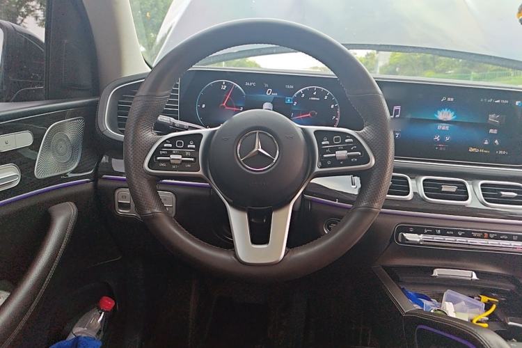 Used Mercedes-Benz GLE 2020 Second Facelift GLE 350 4MATIC Stylish Version Steering Wheel