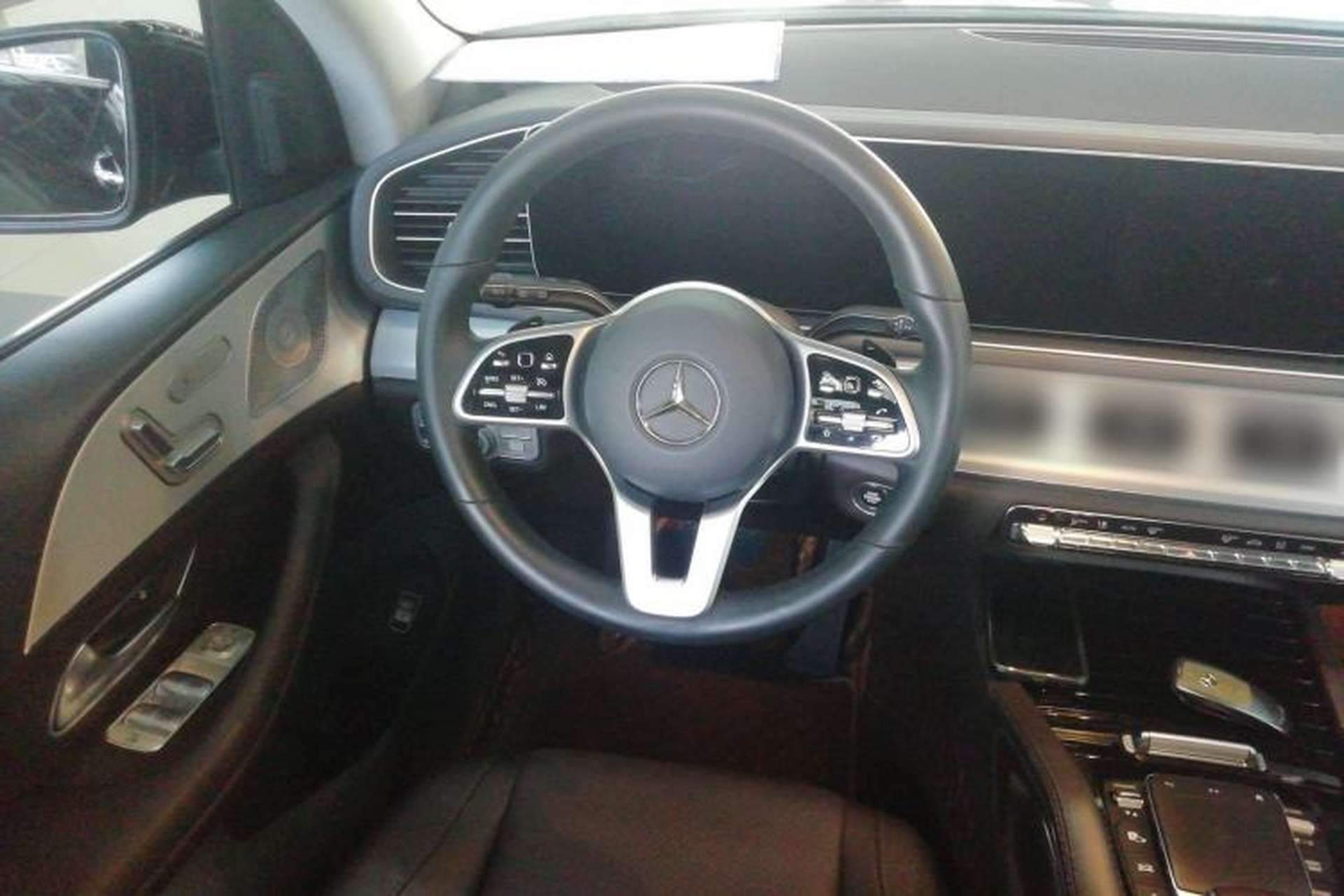 Used Mercedes-Benz GLE 2020 Restyled GLE 350 4MATIC Dynamic Edition Steering Wheel