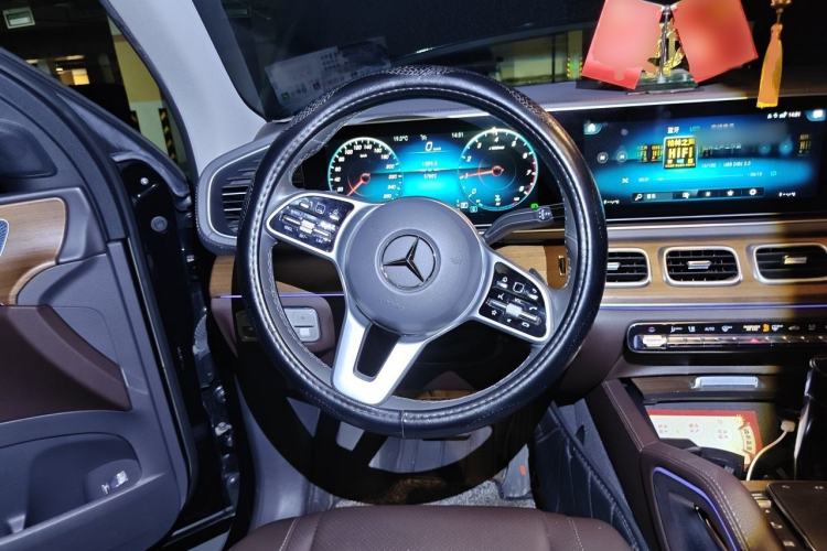Used Mercedes-Benz GLE 2020 Facelifted GLE 350 4MATIC Luxury Edition Steering Wheel