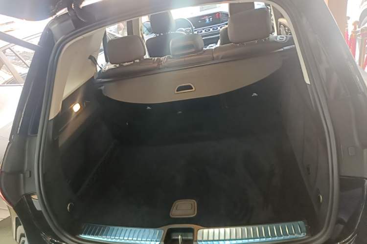 Used Mercedes-Benz GLE 2020 Restyled GLE 350 4MATIC Fashion Edition Trunk
