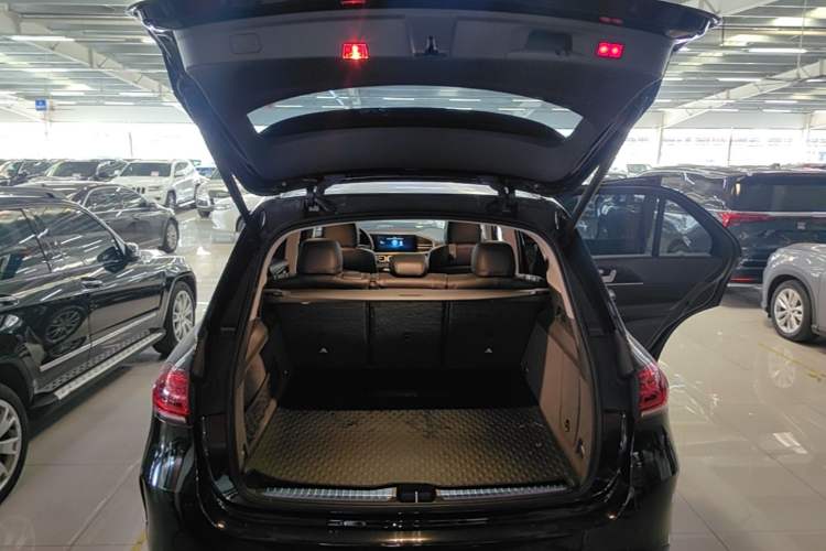 Used Mercedes-Benz GLE 2020 GLE 350 4MATIC Fashion Model Trunk