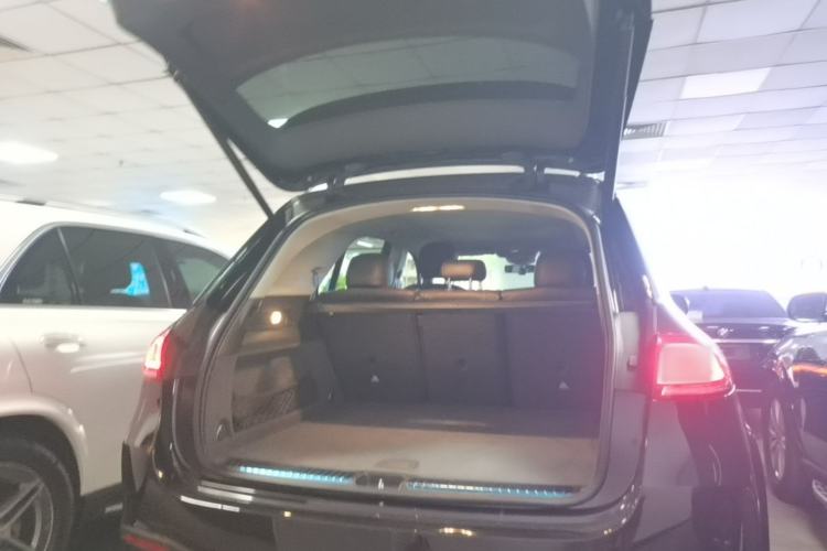 Used Mercedes-Benz GLE 2020 GLE 450 4MATIC Stylish Model Trunk