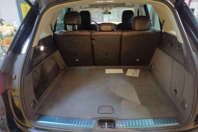 Used Mercedes-Benz GLE 2020 GLE 350 4MATIC Dynamic Edition Trunk