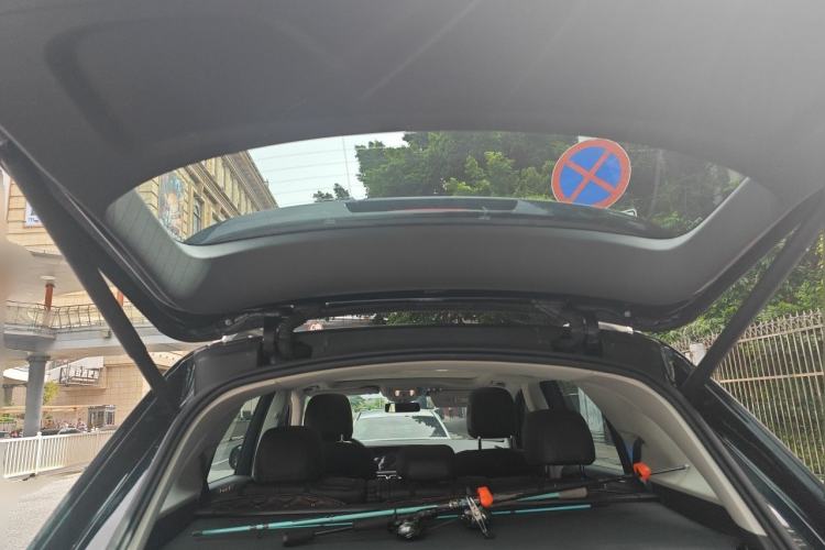 Used Mercedes-Benz GLE 2020 Restyled GLE 350 4MATIC Fashion Edition Trunk